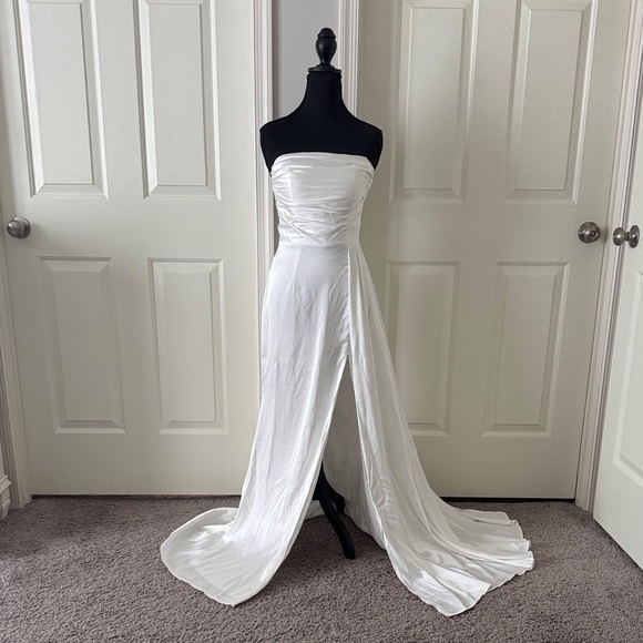 Fashion Nova Dresses & Skirts - Fashion Nova White Strapless Dress